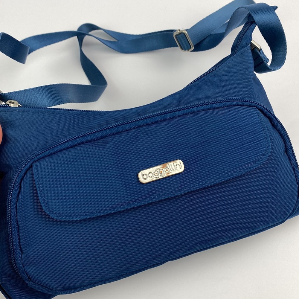 Baggallini | Blue Original Everyday Crossbody Bag - Picture 3 of 10